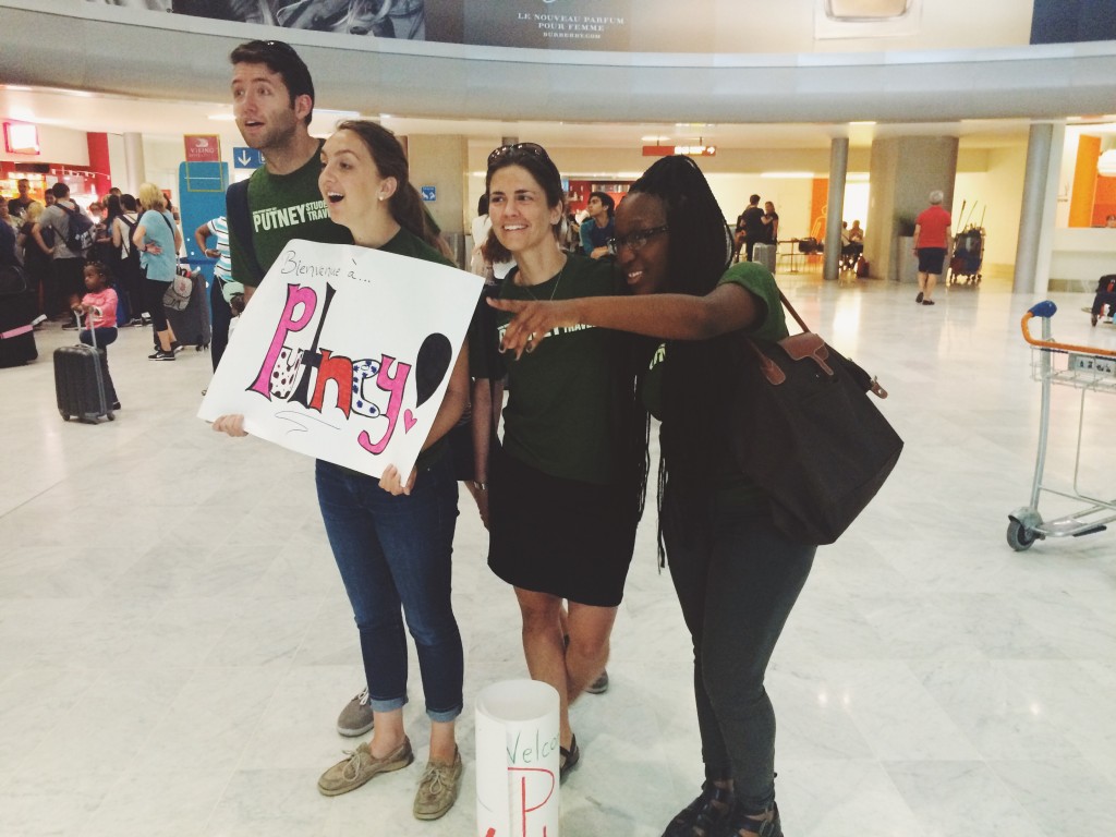 Ben, Maggie, Michael and Audrey greeting the students at the airport!
