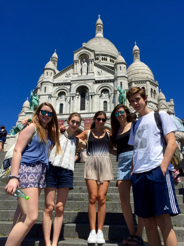 Students hangin' at Sacre Coeur!